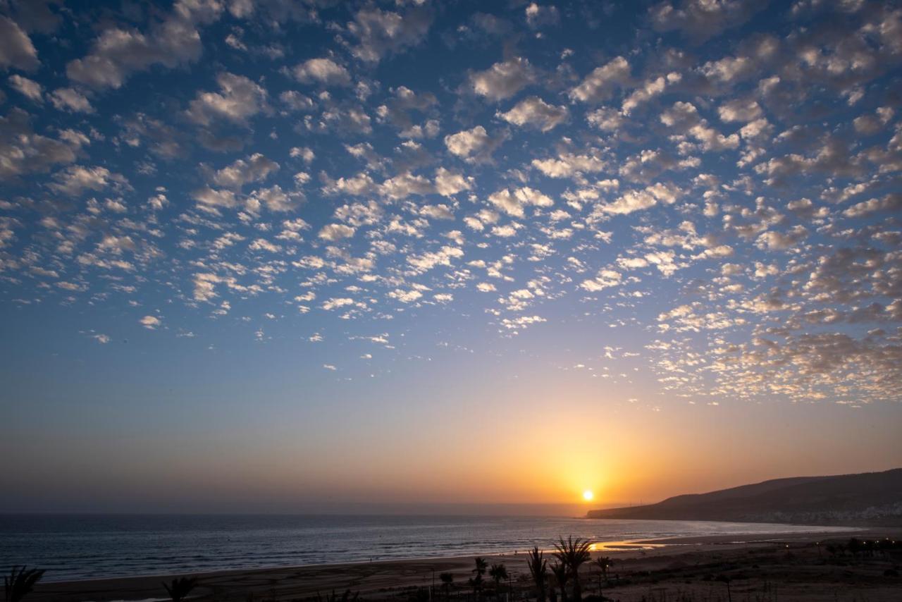 Hyatt Regency Taghazout Exterior foto Sunset at the Dead Sea