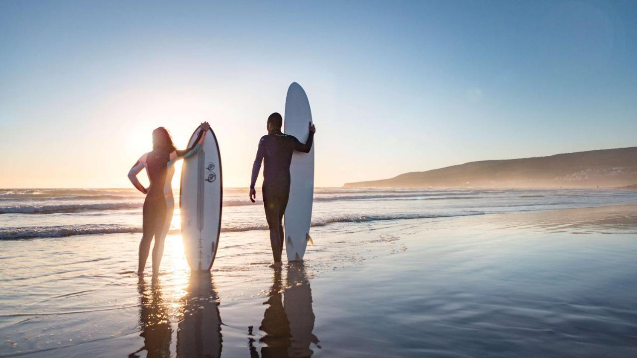 Hyatt Regency Taghazout Exterior foto Surfers at the Bay of Needles